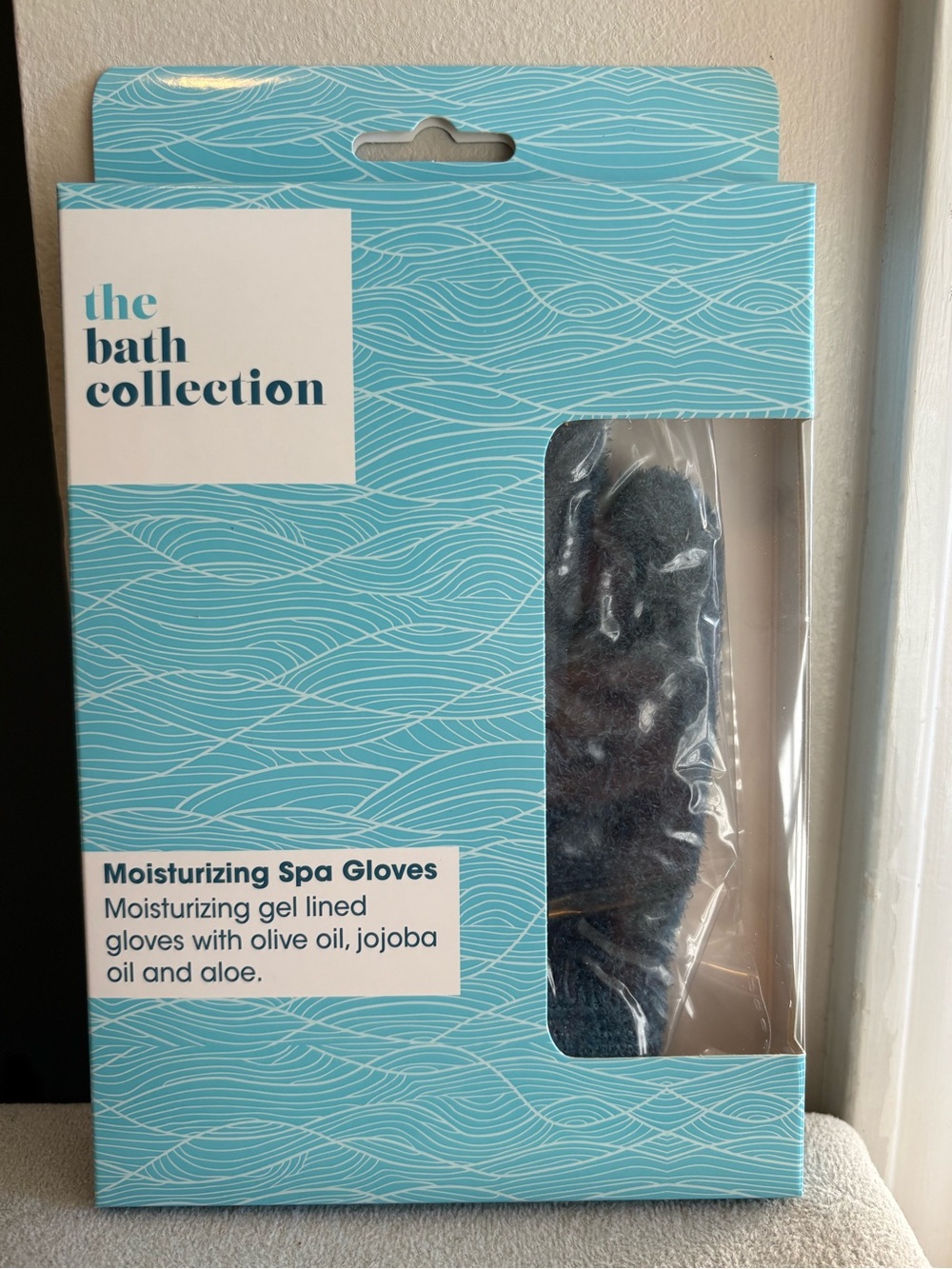 The Bath Collection Moisturizing Spa Gloves Brand New in Box!!